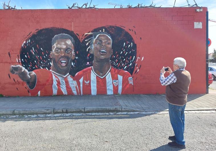 El mural dedicado a los hermanos Williams que se ha convertido en un lugar de peregrinación para los hinchas del Athletic